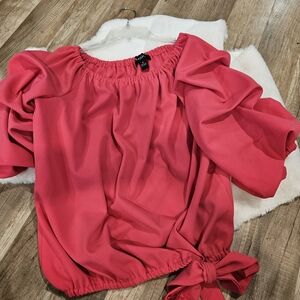 MSK Gorgeous Hot Pink Top With Ruffle Sleeves And Bow At The Bottom.
